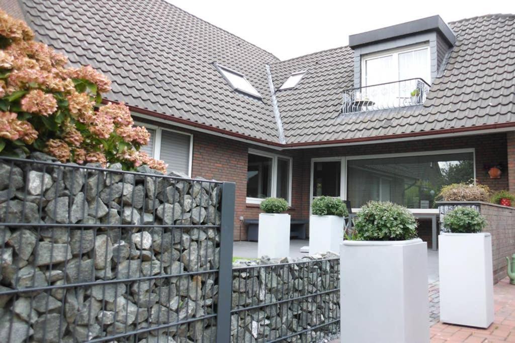 Wohlfuehlen In Gepflegter 70 Qm Oberwohnung Marienhafe Luaran gambar